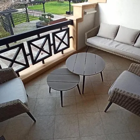 Premium Oasis Club *